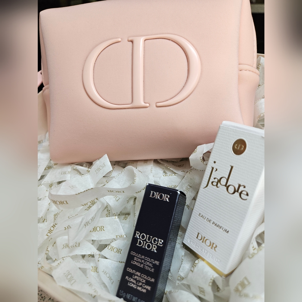 ☆ DIOR GIFT BUNDLE ☆ Pouch ☆ Box ☆ DIOR Confetti ☆ Parfum ☆ Lipstick - Picture 11 of 16